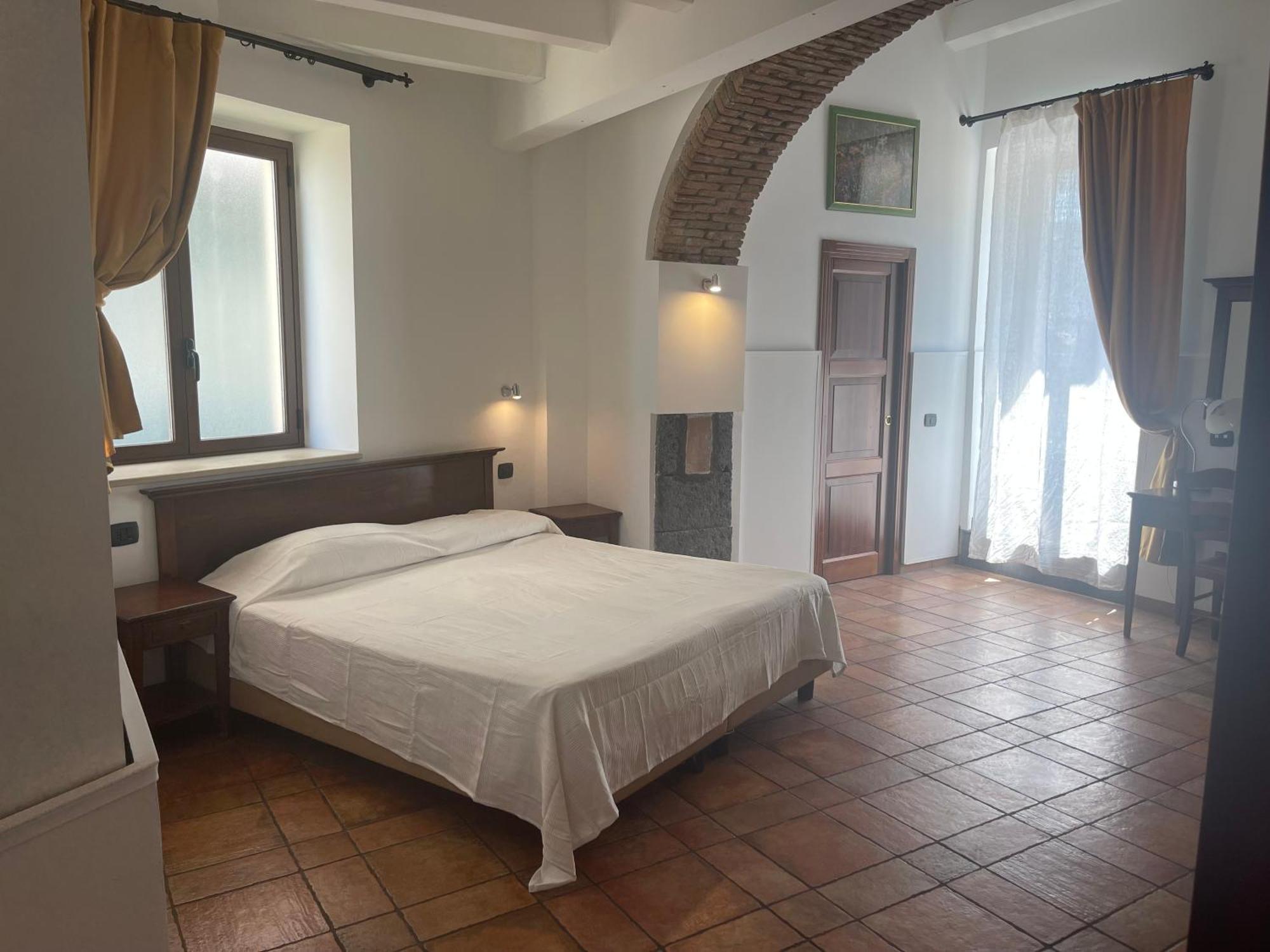 Hotel Capomulini 3 Stelle Acireale Kültér fotó