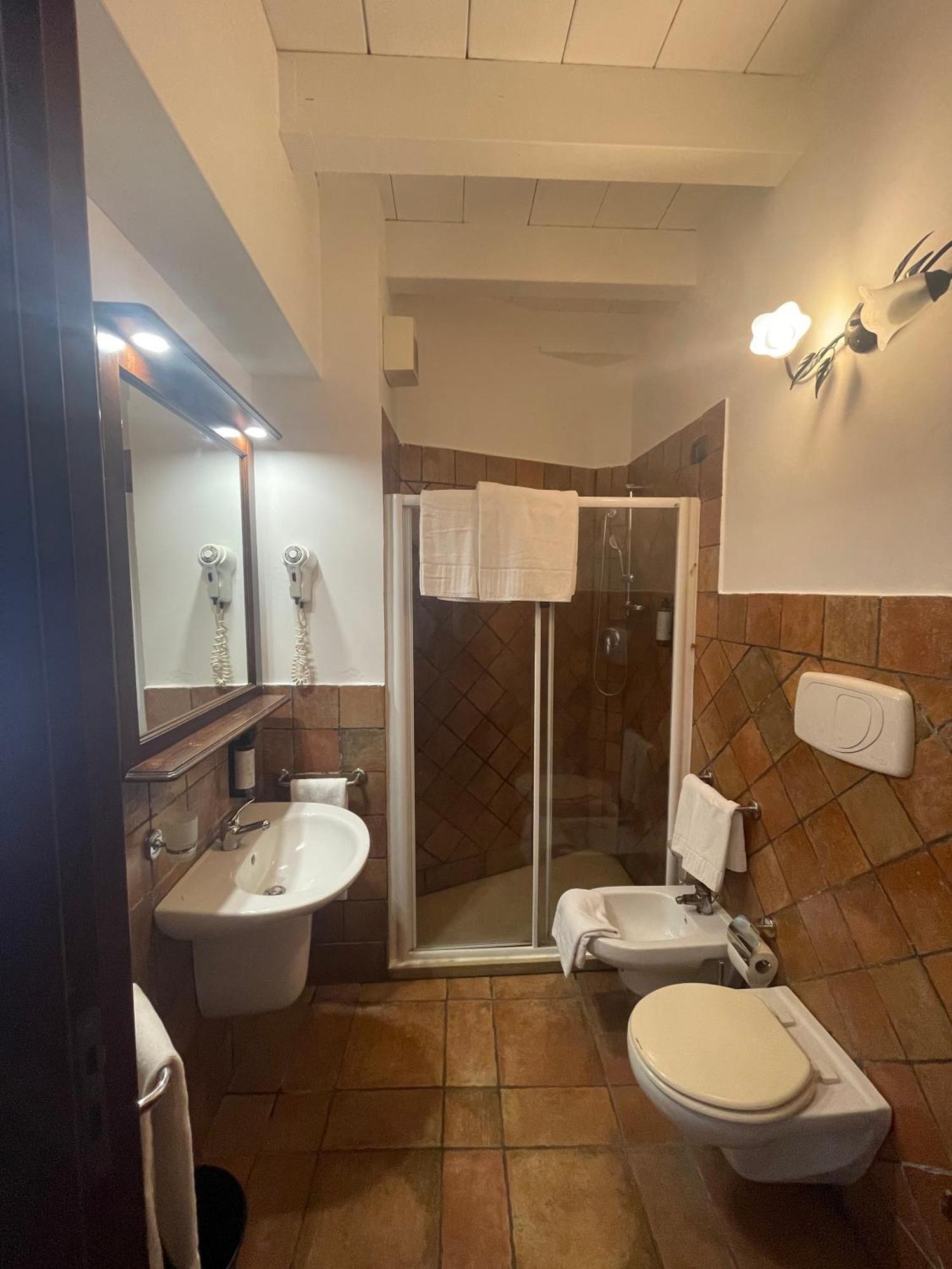 Hotel Capomulini 3 Stelle Acireale Kültér fotó
